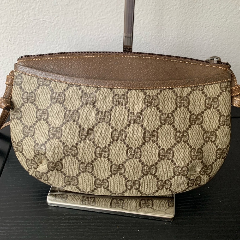 (29) GUCCI 80s small crossbody - Picture 7 of 10